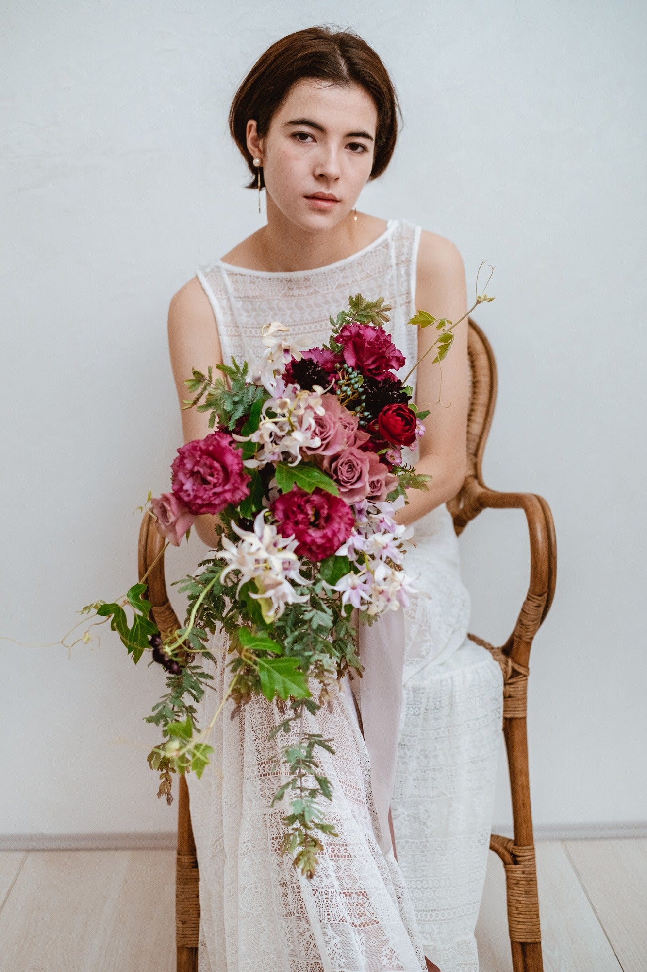 【エリア限定】Wedding Bouquet/オーダーデザインブーケサンプル/ フレッシュフラワー/モダンキャスケード