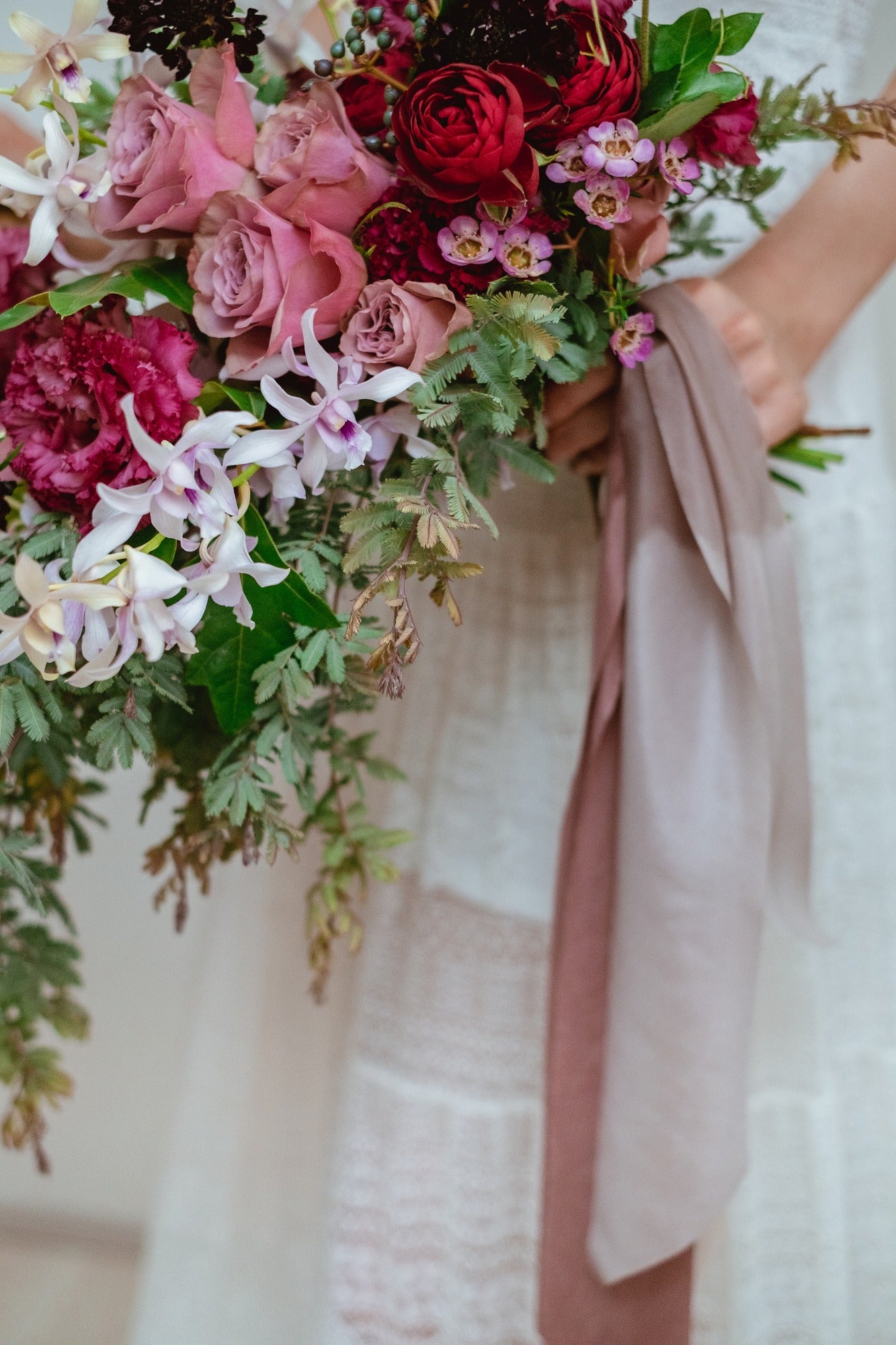 【エリア限定】Wedding Bouquet/オーダーデザインブーケサンプル/ フレッシュフラワー/モダンキャスケード