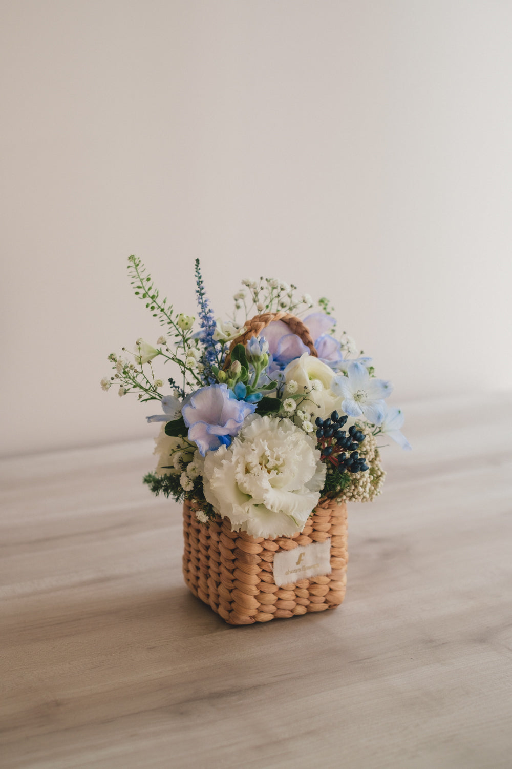 ◆1/13-3/22お届け限定◆Flower BAG No.3/フラワーバッグアレンジ エアリーブルー/生花