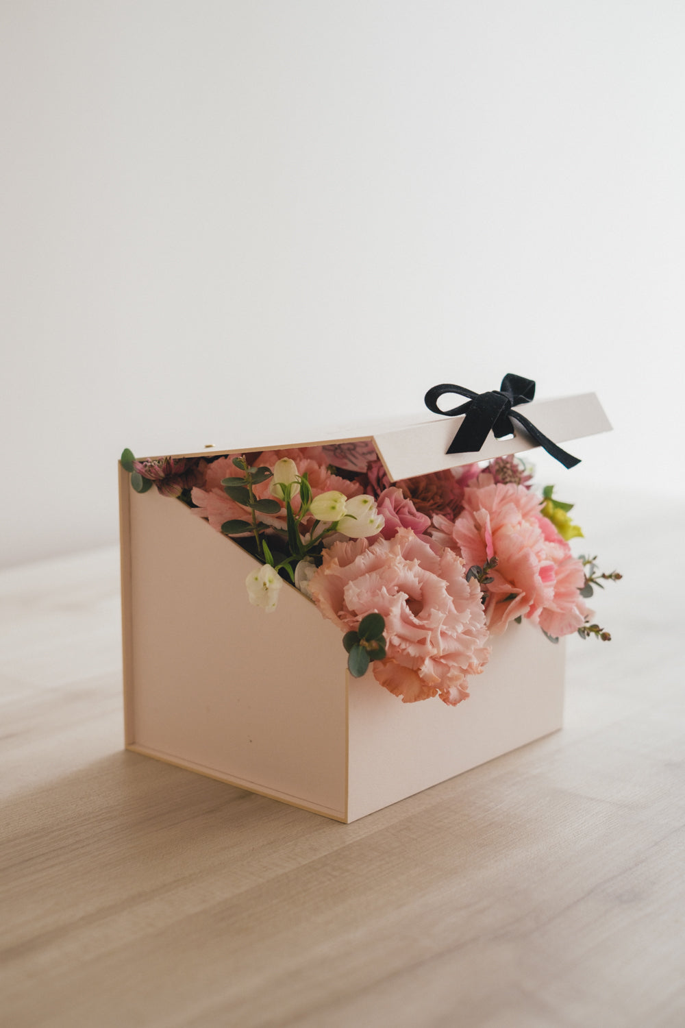 ◆母の日限定◆Surprise Flower Box /サプライズフラワーボックス マムズルミ/カーネーション 生花