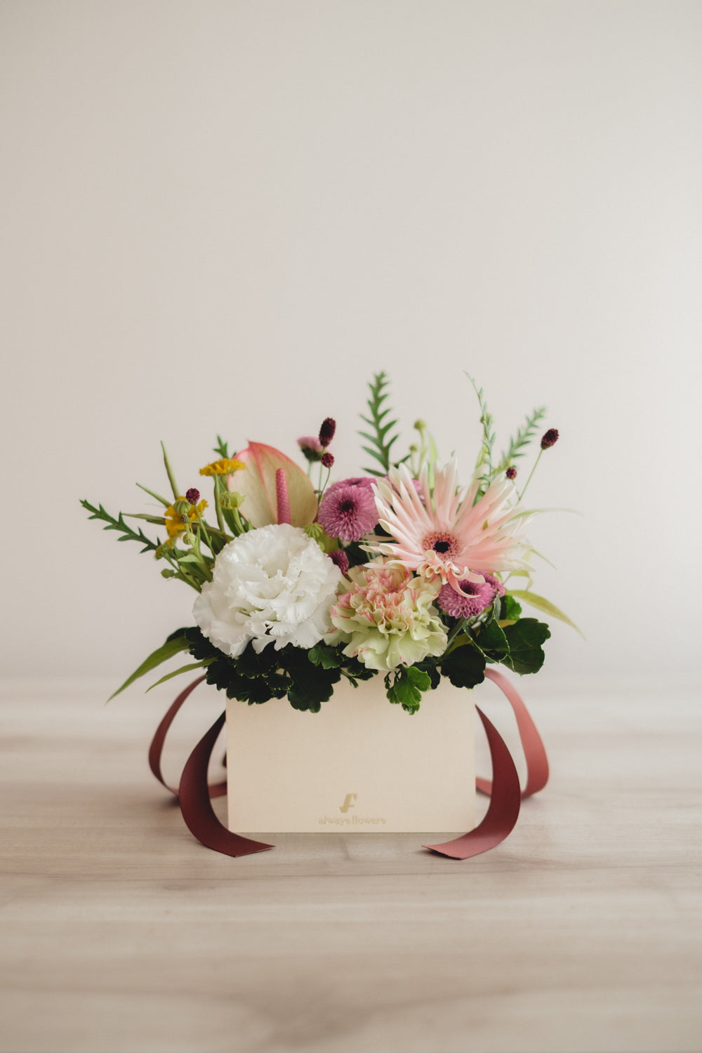 ◆8/19-9/30お届け限定◆Flower BAG No.1/フラワーバッグアレンジ サンリットブルーム/生花