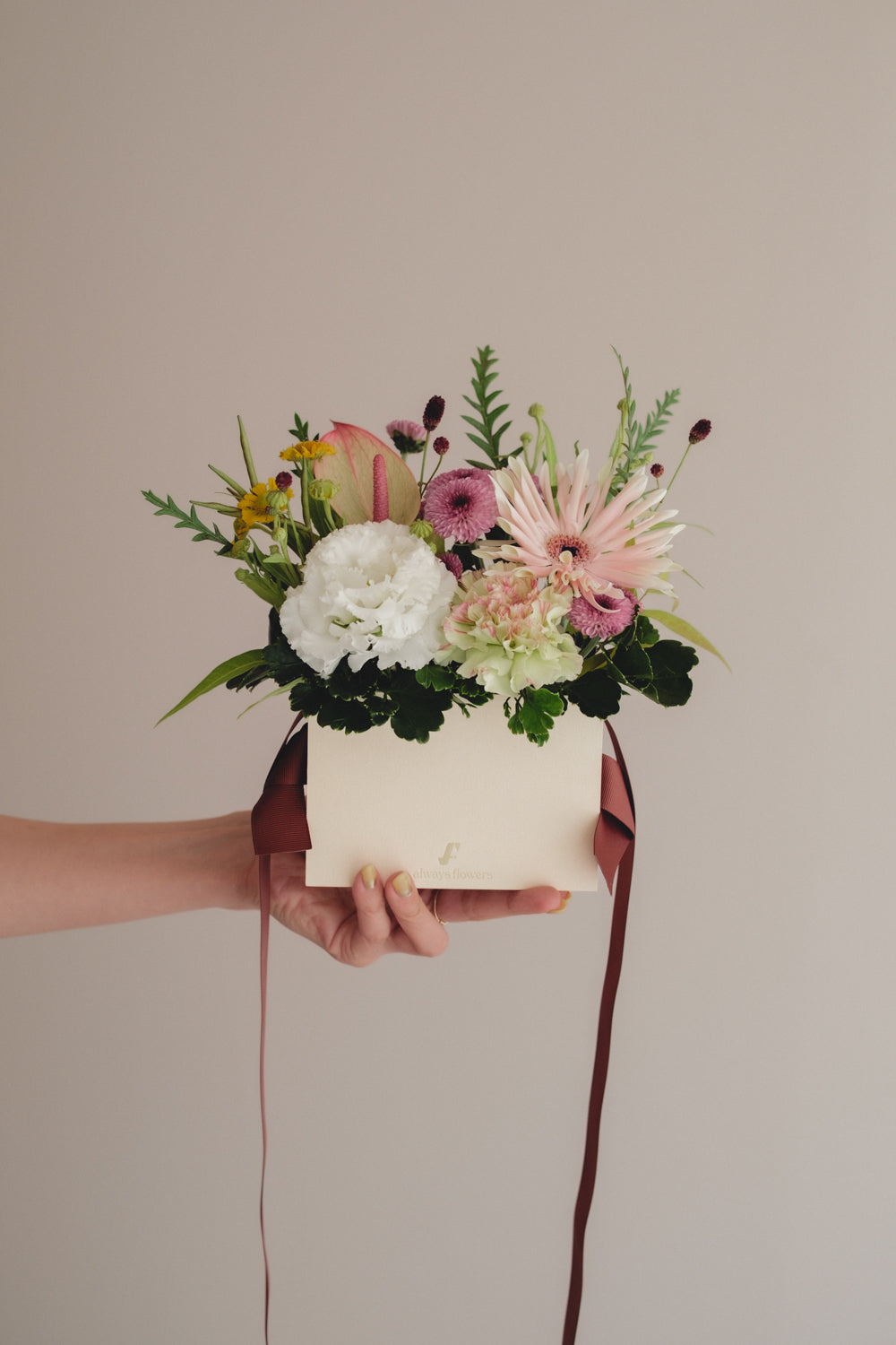 ◆8/19-9/30お届け限定◆Flower BAG No.1/フラワーバッグアレンジ サンリットブルーム/生花