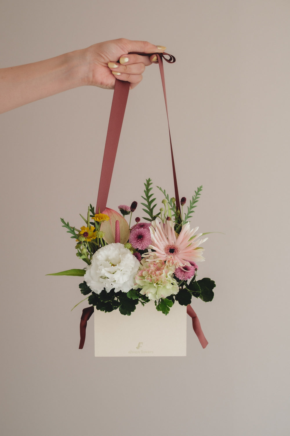 ◆8/19-9/30お届け限定◆Flower BAG No.1/フラワーバッグアレンジ サンリットブルーム/生花