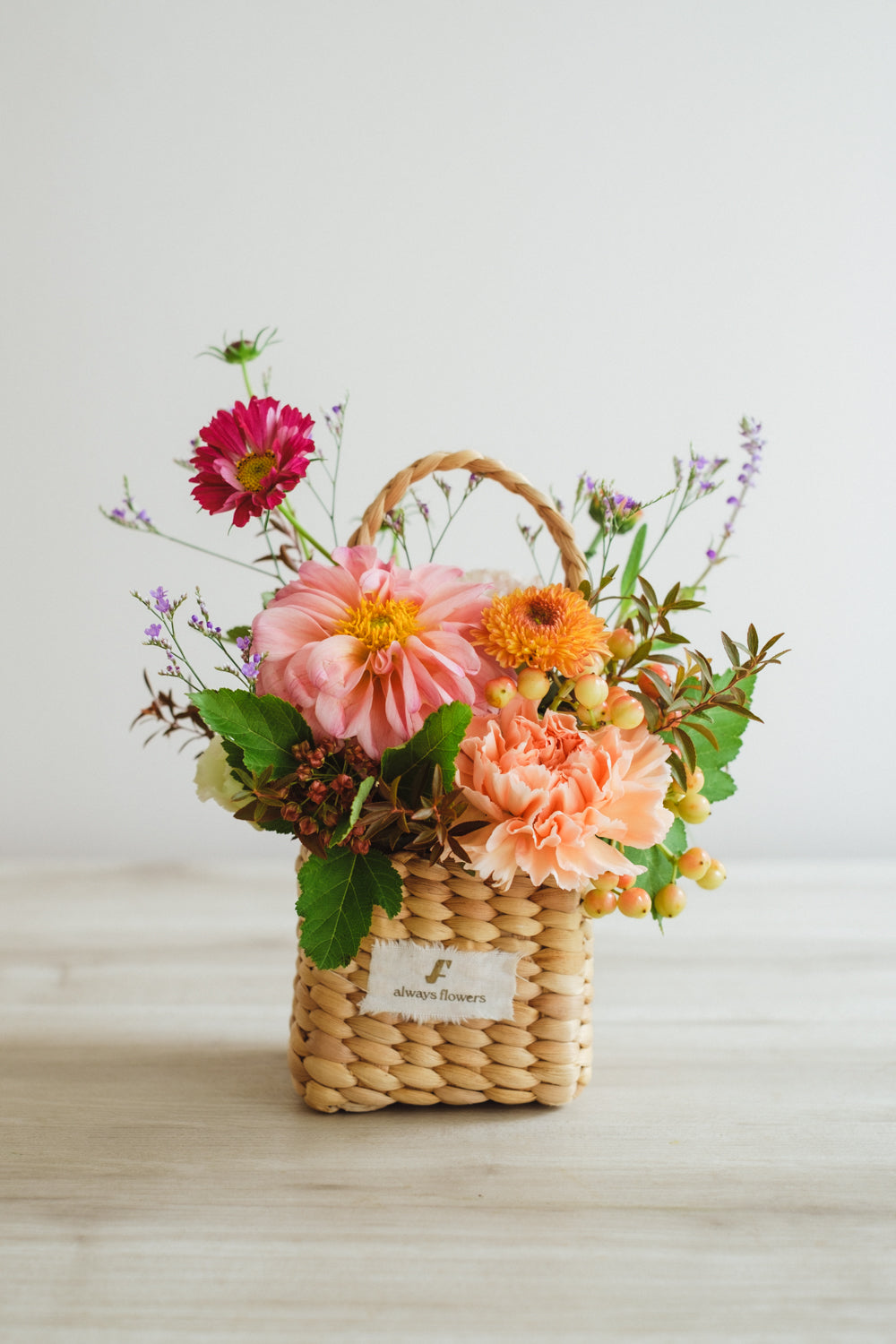 ◆10/4-11/30お届け限定◆Flower BAG No.3/フラワーバッグアレンジ ダリアチャーム/生花