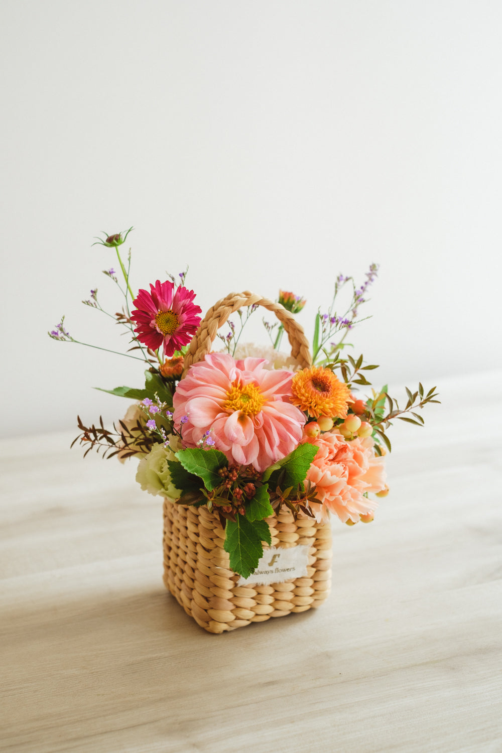 ◆10/4-11/30お届け限定◆Flower BAG No.3/フラワーバッグアレンジ ダリアチャーム/生花
