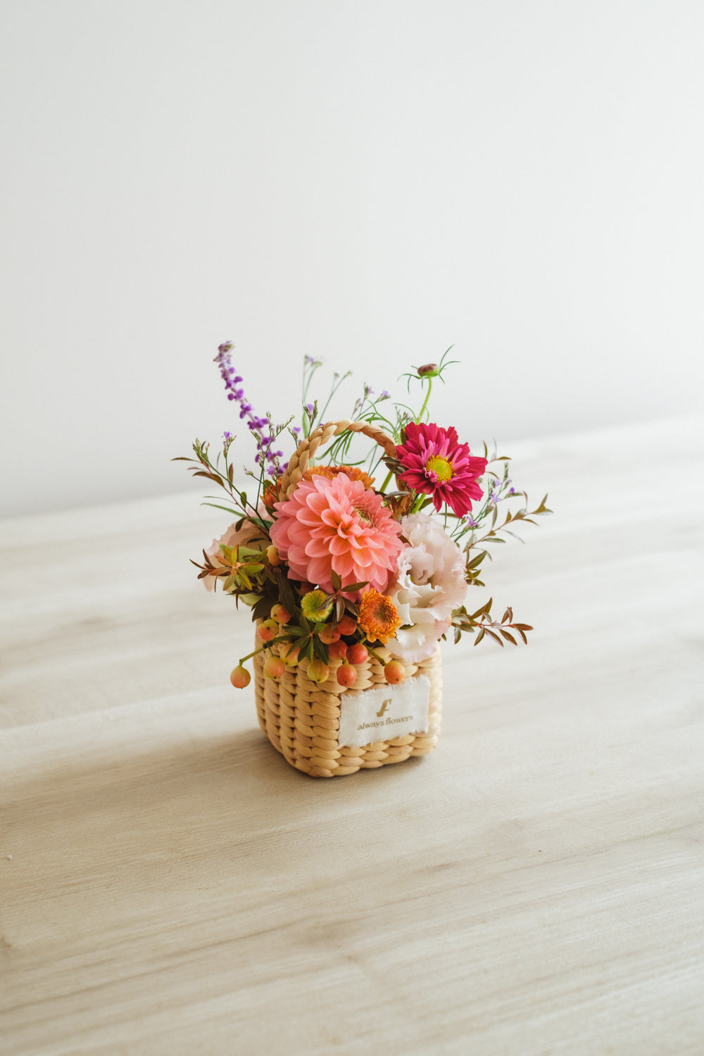 ◆10/4-11/30お届け限定◆Flower BAG No.3/フラワーバッグアレンジ ダリアチャーム/生花