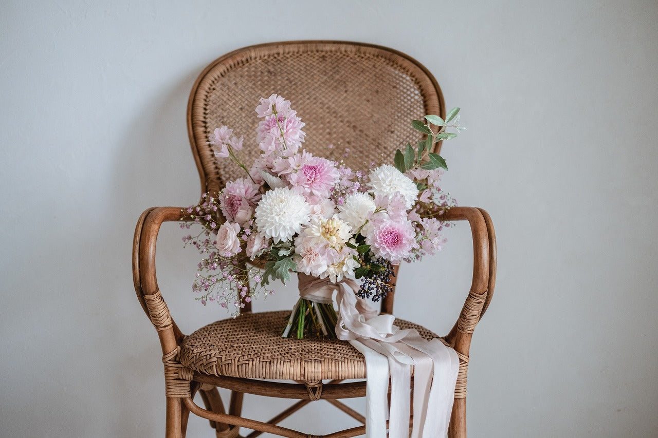 【エリア限定】Wedding Bouquet/オーダーデザインサンプル/ フレッシュフラワー/ワイドブーケ/ラビットマム