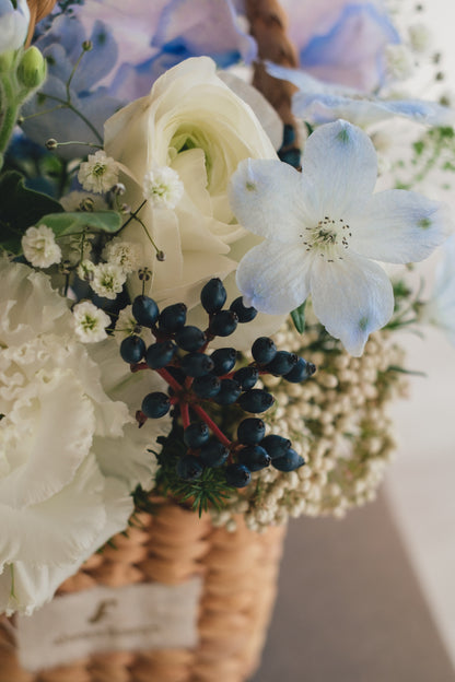 ◆1/13-3/22お届け限定◆Flower BAG No.3／フラワーバッグアレンジ　エアリーブルー／生花