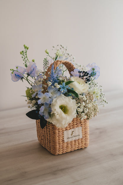 ◆1/13-3/22お届け限定◆Flower BAG No.3／フラワーバッグアレンジ　エアリーブルー／生花