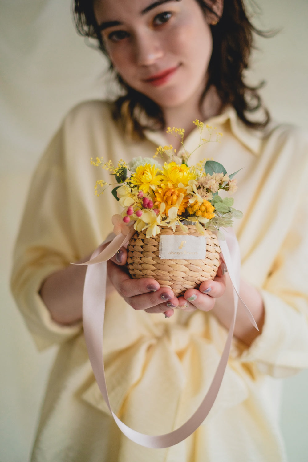 Flower BAG No.2 /カゴバッグアレンジ サンイエロー/ドライ・プリザーブドフラワー