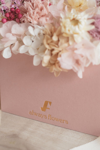 ◆数量限定ピンクバッグ◆Flower BAG No.1／フラワーバッグアレンジ　モアピンクバッグ／カーネーション　ドライ&amp;プリザーブドフラワー