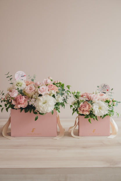 ◆母の日限定ピンクバッグ◆Flower BAG No.1／フラワーバッグアレンジ   モアピンクバッグ／カーネーション　生花