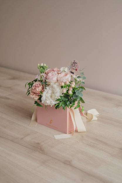 ◆母の日限定ピンクバッグ◆Flower BAG No.1／フラワーバッグアレンジ   モアピンクバッグ／カーネーション　生花