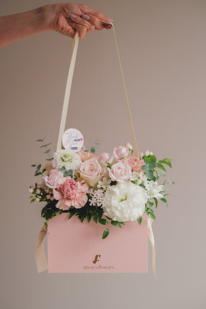 ◆母の日限定ピンクバッグ◆Flower BAG No.1／フラワーバッグアレンジ   モアピンクバッグ／カーネーション　生花