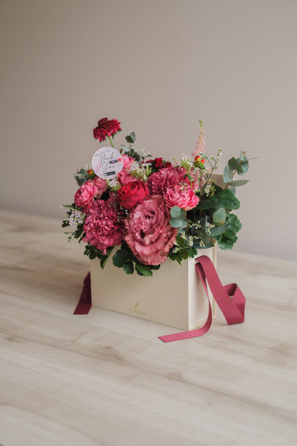 ◆母の日限定◆Flower BAG No.1／フラワーバッグアレンジ　マムズラヴ／カーネーション　生花