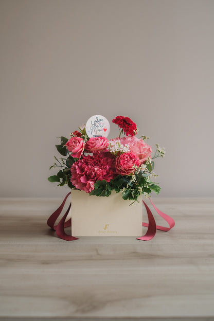 ◆母の日限定◆Flower BAG No.1／フラワーバッグアレンジ　マムズラヴ／カーネーション　生花