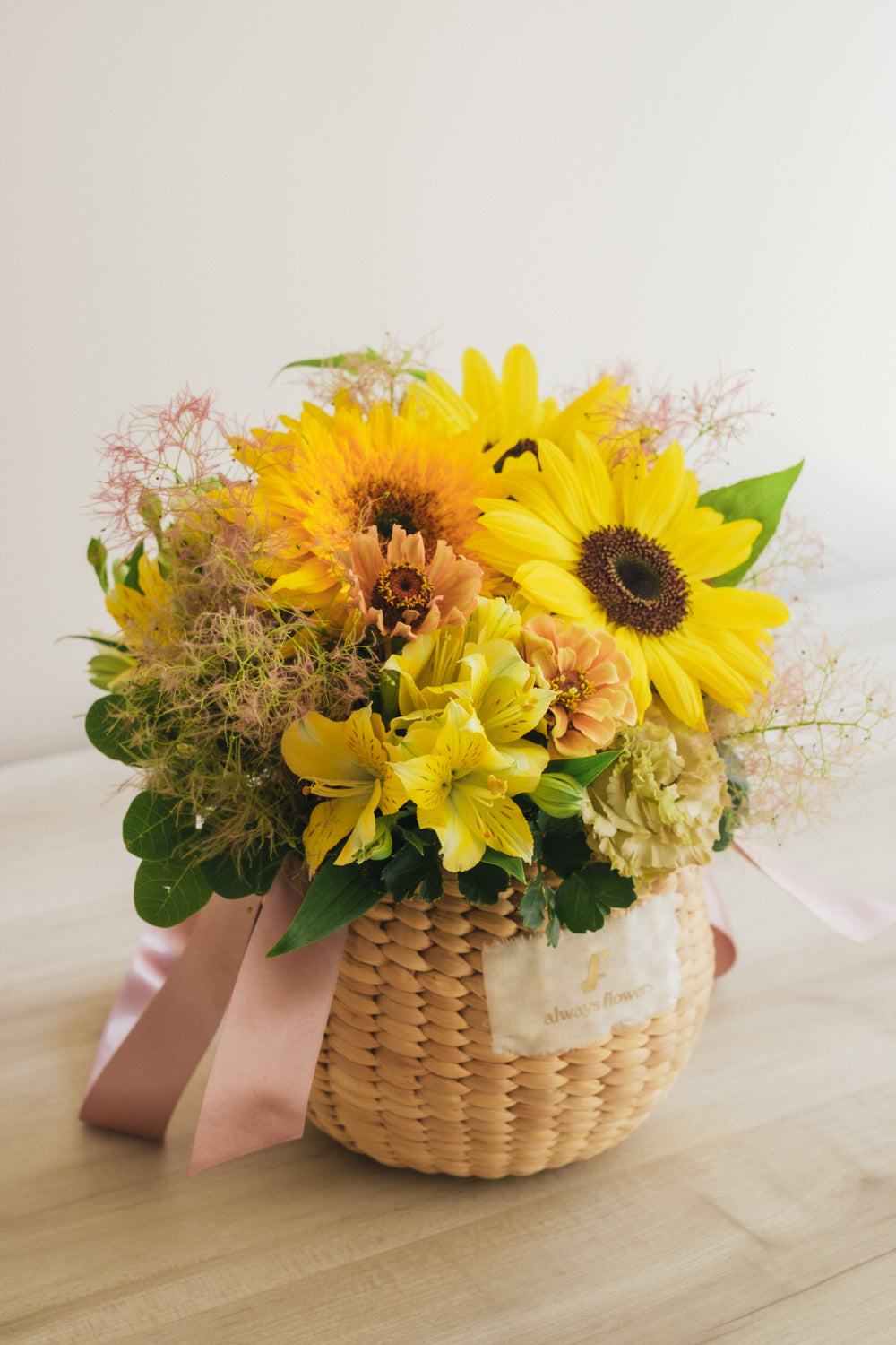 ◆6/2-7/31お届け限定◆Flower BAG No.2／フラワーバッグアレンジ　イエロースモーク／生花