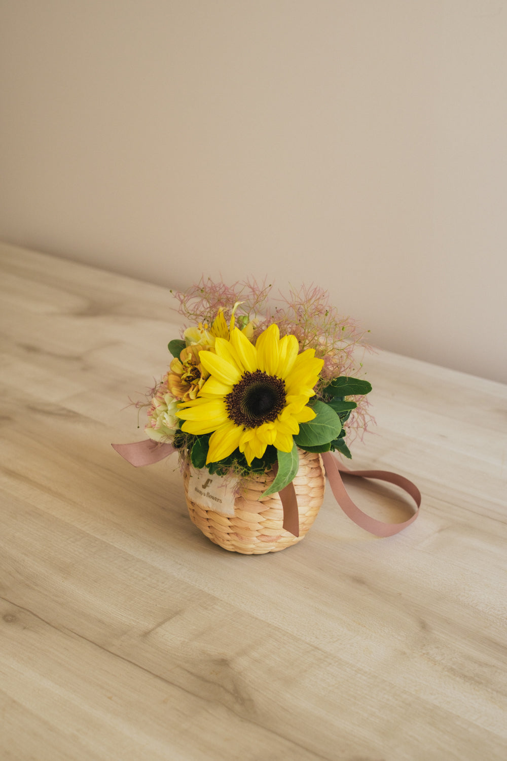 ◆6/2-7/31お届け限定◆Flower BAG No.2／フラワーバッグアレンジ　イエロースモーク／生花