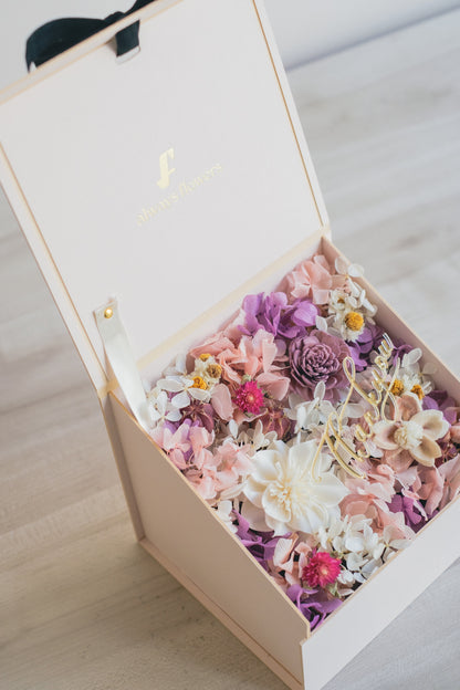 数量限定◆Surprise Flower Box ／サプライズボックスフラワー　ラズベリーダンス／ドライ・プリザーブドフラワー