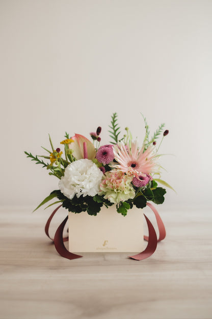 ◆8/19-9/30お届け限定◆Flower BAG No.1／フラワーバッグアレンジ　サンリットブルーム／生花