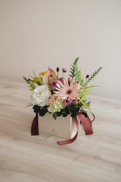 ◆8/19-9/30お届け限定◆Flower BAG No.1／フラワーバッグアレンジ　サンリットブルーム／生花