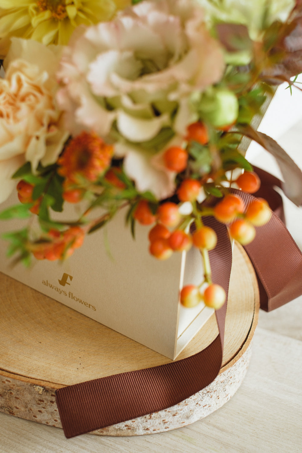 ◆10/4-11/30お届け限定◆Flower BAG No.1／フラワーバッグアレンジ　ブライトオクトーバー／生花
