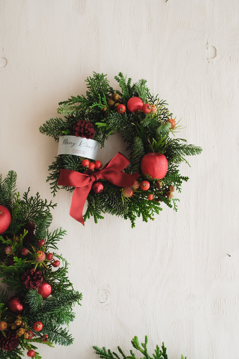 ◆11/26からお届け可能・クリスマス限定◆Round Wreath／ラウンドモミのリース　ウォームホリデー／生花