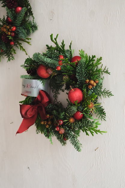 ◆11/26からお届け可能・クリスマス限定◆Round Wreath／ラウンドモミのリース　ウォームホリデー／生花