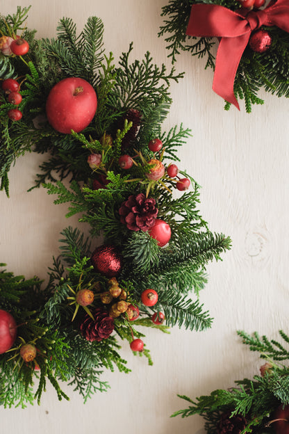 ◆11/26からお届け可能・クリスマス限定◆Round Wreath／ラウンドモミのリース　ウォームホリデー／生花