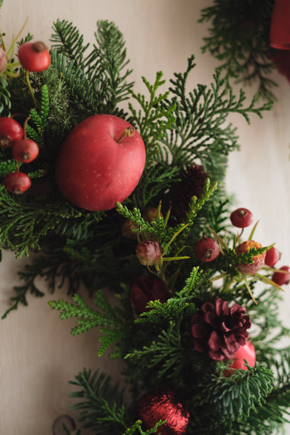 ◆11/26からお届け可能・クリスマス限定◆Round Wreath／ラウンドモミのリース　ウォームホリデー／生花